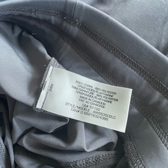 Athletic Capri Pants, Mid Rise, never worn - Picture 4 of 5